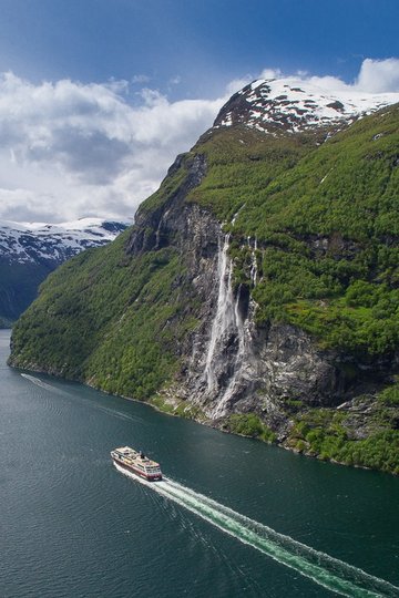 Locandina di Fjorde, Nordkap und Polarlicht - Norwegens legendäre Hurtigruten
